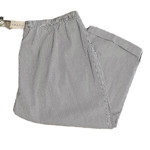 Alfred Dunner Size 24W Blue White Pinestripe Capri Pull On Pants w/ Pockets‎